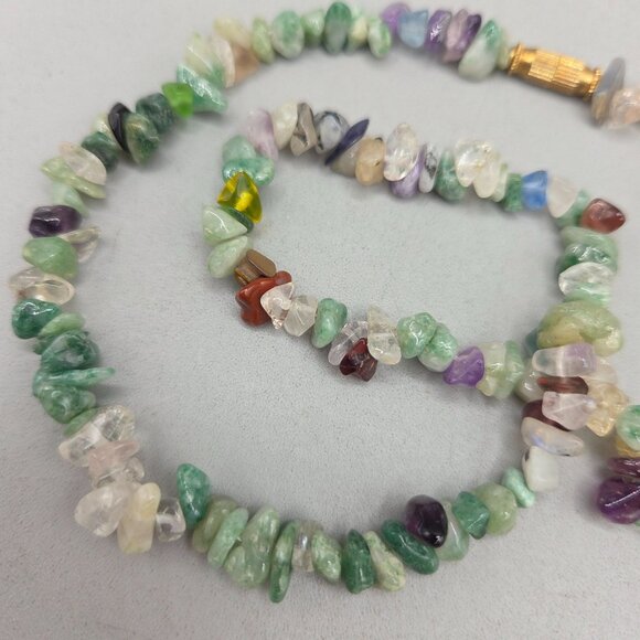 Natural Rainbow Fluorite Gemstone Chip Bead Necklace Barrel Clasp 16 Inch - Picture 3 of 4